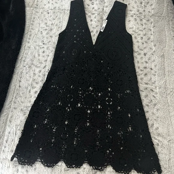 Zara Crochet Knit dress - Picture 2 of 4